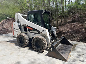 Chargeuse compacte Bobcat S570 2015, moteur diesel et pompe certifiés EPA Tier 4, 4x4, faible nombre d'heures de fonctionnement - Product Image 5