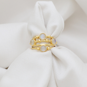Bague en argent sterling 925 avec pierre de lune arc-en-ciel, dernière conception avec placage à l'or pour les mariages et les fêtes - Product Image 2
