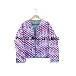 Chaqueta Acolchada Kantha de Algodón Hecha a Mano con Estilo para Mujer, Ropa Femenina Reversible con Estampado Floral de Patchwork Indio - Product Image 1