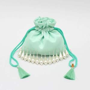 Belle broderie sur des sacs de potli ornés de perles de verre en cristal pour les fêtes et les occasions de mariage 2025 - Product Image 1