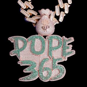 Pendentifs personnalisés pour hommes en or massif 14 carats avec lettres cursives en moissanite VVS glacée, testés au diamant 100% positif, certifiés GIA - Product Image 3