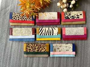 Monedero de mano de cuero reciclado de nuevo diseñador para mujer, billeteras con tarjetero de cuero colorido metálico para cabello de alta calidad - Product Image 4