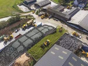 รถตักตีนตะขาบ JCB พร้อมเครื่องยนต์ Isuzu ปั๊มไฮดรอลิก Hydac และเครื่องยนต์-ประสิทธิภาพสูง - Product Image 6