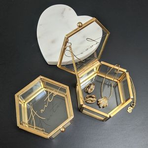 Boîte en verre métallique décorative de qualité supérieure avec bords dorés et design élégant pour les cadeaux de mariage et la décoration intérieure. - Product Image 6