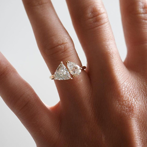 2.69 CT ลูกแพร์ยาว & ล้านโมอิสซาไนต์แหวนเพชรแหวนหมั้นตัดลูกแพร์หินคู่แหวนหมั้นราคาไม่แพงสำหรับเธอ - Product Image 2