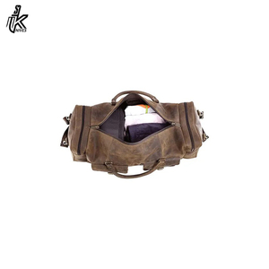 Sac de voyage en cuir vintage, taille cabine, unisexe, dernier modèle 2023, en vente - Product Image 6
