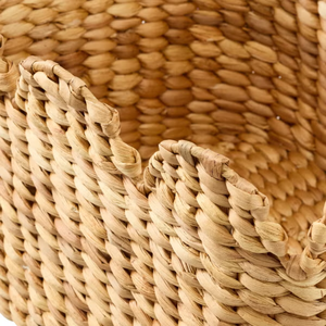 Cubo de jacinto de agua con borde festoneado ecológico tejido a mano para organizar y decorar al por mayor de Vietnam - Product Image 3