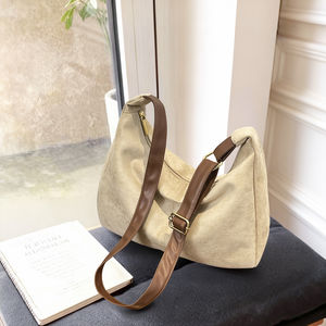 高级纯素麂皮三角形流浪汉包 简约几何美学手提包 奢华设计师品牌单肩包 适合精品店 <span class=keywords><strong>2026</strong></span> - Product Image 5