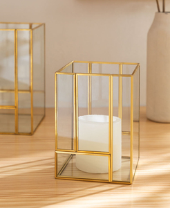 Portavelas de Mesa de Metal Alam Brass, Hecho a Mano, con Tapa de Lujo Impresa con Letras, Diseño Elegante para Hogar, Hotel, Terrario, Vidrio - Product Image 3