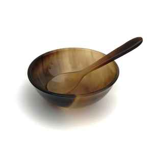 Bol de service en corne naturelle fait à la main avec cuillère assortie pour la présentation des aliments ethniques au prix de gros par CRAFT ZONE EXPORT - Product Image 1