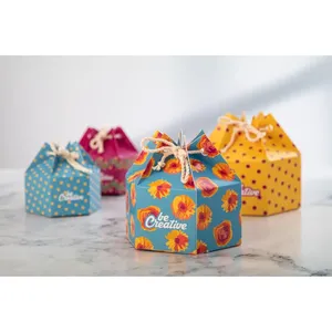 CreaBox Scatola Regalo Esagonale Personalizzata per Set Regalo e Merchandising - Product Image 4