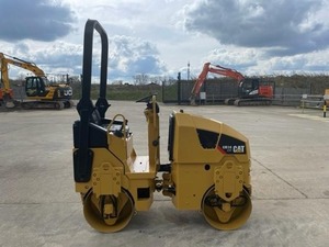 Équipement de CONSTRUCTION Rouleau de route utilisé CA301D ca25 Rouleau utilisé Machine vibrante à bas prix - Product Image 3