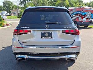 Mercedes-Benz GLS 600 4MATIC Maybach 2025 de Luxe - Product Image 2