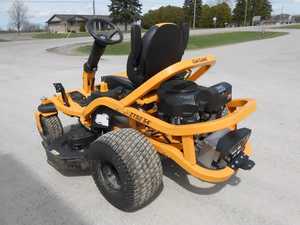 เครื่องตัดหญ้า Cub Cadet ZTS2 54 รุ่นปี 2023 แบบ Zero Turn กำลัง 24 แรงม้า 173 ซีซี เครื่องยนต์เบนซิน ใบมีดทรงกระบอก ความจุถังน้ำมัน 100 ลิตร - Product Image 3