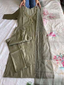 ชุดผ้าไหมสไตล์ปากีสถานแบบชุดยาวชุดยาวจากปากีสถานสำหรับผู้ใหญ่สำหรับงานเลี้ยงและงานแต่งงาน - Product Image 2