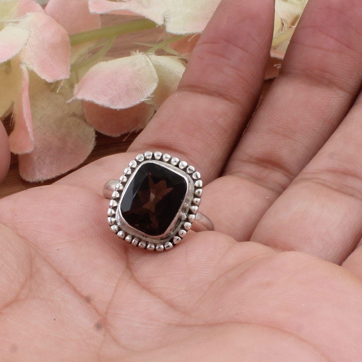 เหมือนในรูป