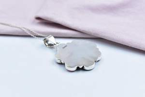 Collar con colgante hecho a mano para mujer, Dalia Rosa, Turquesa, Naja en plata de ley, cadena ajustable chapada en rodio, joyería única - Product Image 4