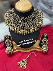 Ensemble de collier ras du cou plaqué or pour mariée, boucles d'oreilles, Maang Tikka, bijoux ethniques pour mariage, fête, fait à la main, fiançailles, anniversaire - Product Image 2