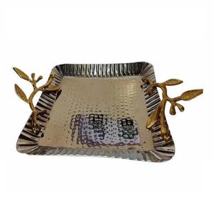 Plato de Servir de Acero Forjado a Mano con Diseño Floral y Mango Dorado para Decoración de Restaurantes - Product Image 3