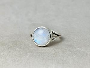 แหวนพลอยมูนสโตนธรรมชาติสีฟ้าสเตอร์ลิง925ตามสั่งทำด้วยมือเครื่องประดับมูนสโตนดีไซน์เนอร์ - Product Image 2