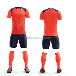 Uniforme de football personnalisé sublimé pour jeunes adultes kit de vêtements de sport unisexe tissu respirant coupe sèche manches longues ou demi-manches - Product Image 2