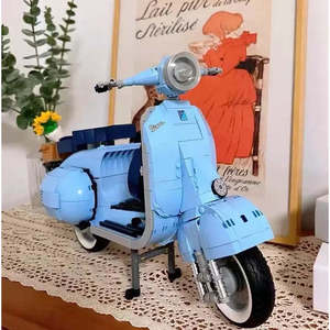 Juguete de Construcción de Motocicleta Vespa de Plástico - Product Image 2