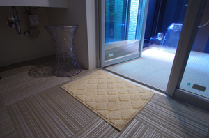 Alfombra de baño de algodón superabsorbente alfombra de baño antideslizante de diseño simple hecha en Japón por CO.LTD. De Japón. Modelo de la marca, - Product Image 5