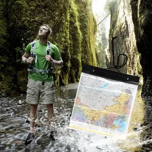 Pochette de carte étanche en PVC transparent pour la randonnée en plein air, avec fermeture à glissière et poignée en cordon - Product Image 5