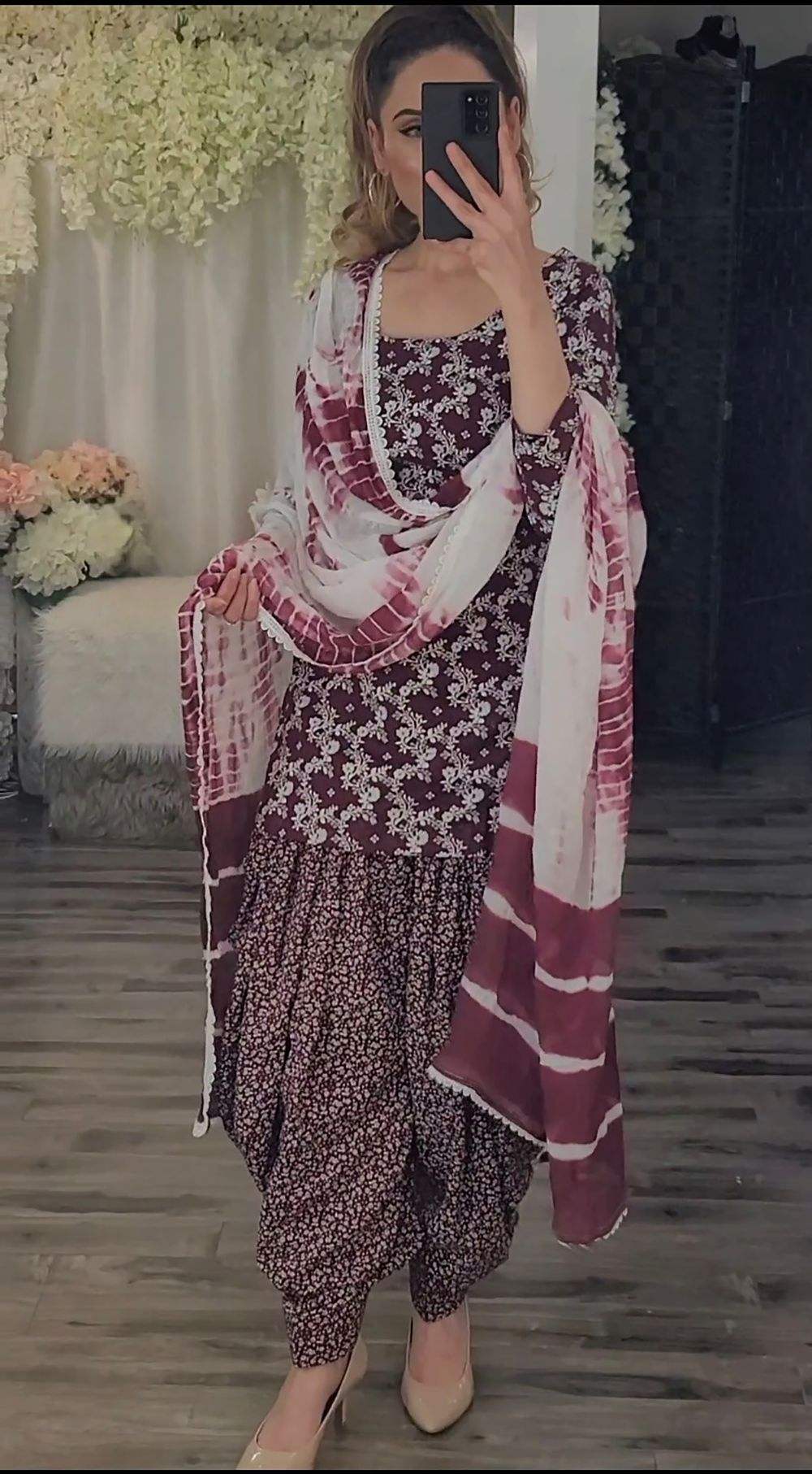 สีน้ำตาลแดง