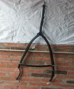 Pechera de Cuero para Caballo en Color Marrón, Negro y Azul, Fabricada con Cuero Vegetal Teñido, Pechera de Cinco Puntos para Caballo, Venta Caliente, Kanpur - Product Image 2