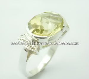 CASA DE PLATA Mayorista Fabricación 925 Anillo de plata esterlina Anillo de piedras preciosas de peridoto Forma ovalada Anillo de moda clásico para mujer - Product Image 1