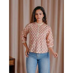 Top Corto de Algodón Estilo Pintux Rosa con Decoración Fruncida - Product Image 3