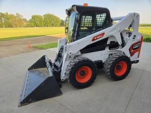 Cargadora de Ruedas Bobcat S650/S70 2023 con Motor Diésel Kama de 92KW, Carga Nominal de 362 kg, Caja de Cambios y Bomba - Product Image 5