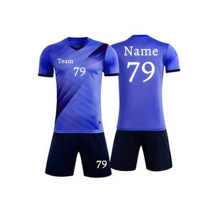 Uniforme de football unisexe de haute qualité avec logo personnalisé, 100% polyester, séchage rapide, respirant, col en V, manches courtes, design tendance - Product Image 1