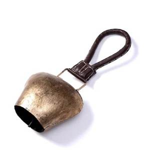 Campanas colgantes de vaca Vintage de Metal de nuevo diseño, campana colgante de oro antiguo hecha a mano, campanas decorativas de vaca de la suerte - Product Image 3