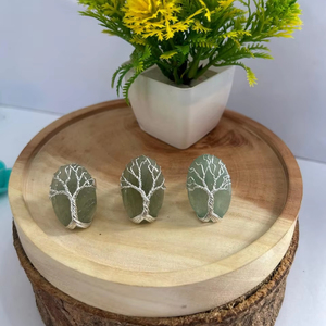 Anillo de piedras preciosas de Aventurina verde Chapado en plata antigua ajustable hecho a mano diseño de vida de árbol verde de moda para el equilibrio energético diario - Product Image 1