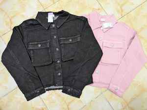 Veste en jean col en V vintage OEM pour femmes Tissu tissé Logo brodé Motif imprimé décontracté Longueur courte Top Design à la mode - Product Image 1