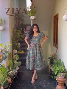 เดรสแม็กซี่ผ้าฝ้ายนุ่มแขนสั้นชุดนี้ดูน่าทึ่ง - Product Image 5