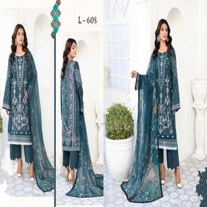 Ensemble de luxe 3 pièces MASHAAL en tissu lawn, tenue de soirée originale pakistanaise de marque Ramsha, broderie lourde, longueur ras du sol, coupe classique - Product Image 6