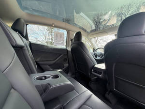 Tesla Model Y Long Range 2022 en Perfectas Condiciones - Product Image 2