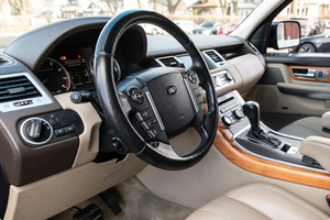 Vehículo Usado a Precio Accesible - Volante a la Izquierda |   Volante a la derecha |   LAND ROVER RANGE ROVER SPORT SUPERCHARGED 2010 - Product Image 4