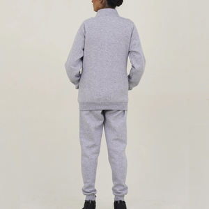 Ensemble de survêtement pour femmes, vêtements de sport de qualité supérieure pour l'entraînement physique, vêtements décontractés et confort toute saison - Product Image 4