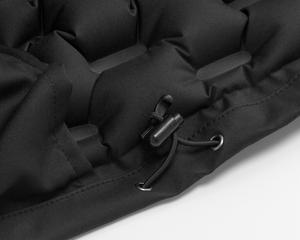 Veste d'hiver pour homme à capuche en tissu tissé noir rembourrée isolée à manches régulières légère et chaude avec fermeture éclair - Product Image 4