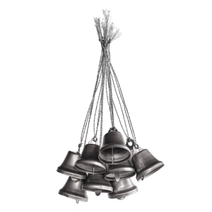 Ensemble de trois cloches suspendues en laiton antique avec motif gravé Carillons éoliens de ferme rustiques pour décoration de jardin et de patio - Product Image 2