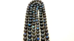 Collier Mala bouddhiste pour homme à 108 perles nouées, perles de pierre de cristal de howlite de 6 mm, perles de cristal de guérison, perles de labradorite naturelles, perles à pampilles - Product Image 6