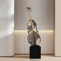 Sculpture d'art moderne en fer forgé artisanal, grand violon ajouré abstrait, figurine d'instrument de musique, base en bois, style rustique industriel, Diwali
