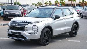New Mitsu bishi Outlander High Line Diesel Automatic transmission Four Wheel Drive 7 Seater SUV - Product Image 3