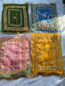 Funda Premium para Saree Nupcial Bari con Adornos de Gota |   Bolsa de Almacenamiento para Vestidos de Organza Transparente con Cierre de Cremallera |   Almacenamiento para Trajes de Boda - Product Image 3