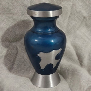 Urnas DE RECUERDO DE BRONCE ascendente Aria Birds Extra pequeñas sostiene hasta 5 pulgadas cúbicas de cenizas Urna de cremación azul para cenizas de AYAANS - Product Image 1