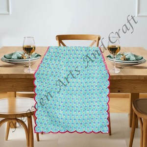 Couverture de table de bord de broderie en coton à imprimé floral moderne et fait à la main - Product Image 5